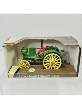 Ertl Vintage John Deere Waterloo Boy Farm Tractor Toy 1/32 Die Cast 1993 5744